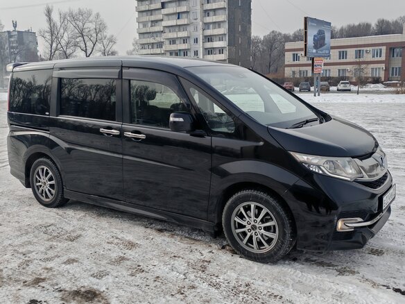 2016 Honda Stepwgn V, чёрный, 2250000 рублей - вид 1