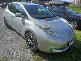 2012 Nissan Leaf I (ZE0/AZE0), серый, 750000 рублей, вид 1