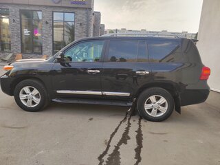 2013 Toyota Land Cruiser 200 Series Рестайлинг 1, чёрный, 3650000 рублей, вид 2