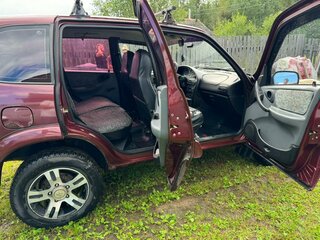 2004 Chevrolet Niva I, красный, 300000 рублей, вид 3
