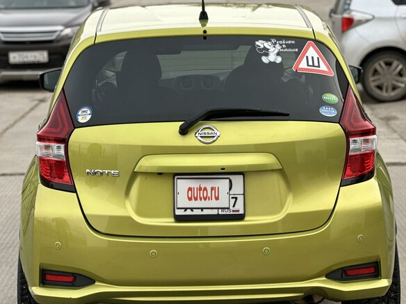 2017 Nissan Note II Рестайлинг, зелёный, 1100000 рублей - вид 8