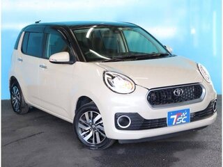 2017 Toyota Passo III, белый, 740000 рублей, вид 2