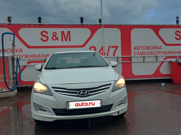 2016 Hyundai Solaris I Рестайлинг, белый, 600000 рублей - вид 4