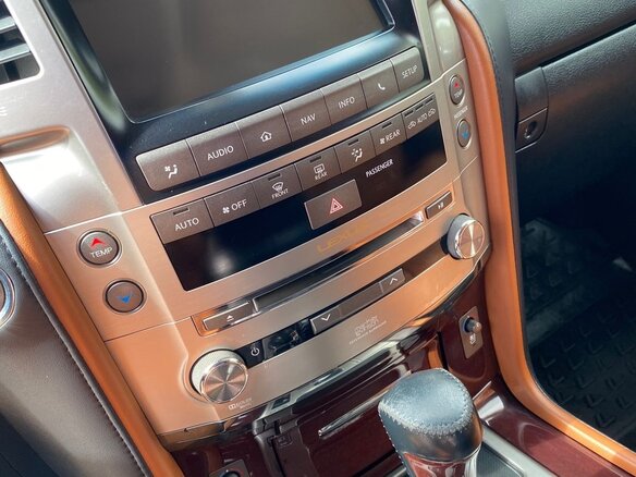 2012 Lexus LX 570 III Рестайлинг, чёрный, 3330000 рублей - вид 6