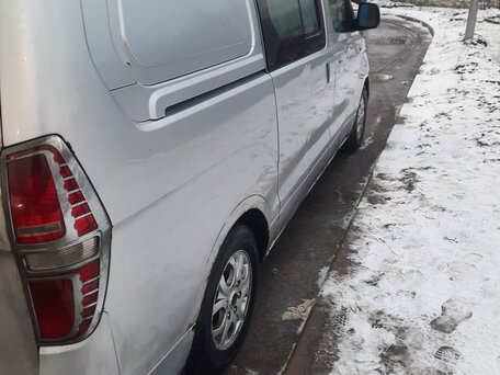 2010 Hyundai Starex, серый, 790000 рублей, вид 2