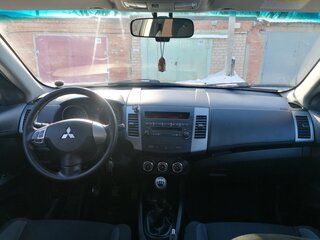 2011 Mitsubishi Outlander II Рестайлинг, серый, 1370000 рублей, вид 3