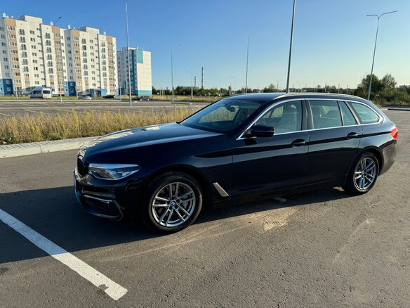 2020 BMW 5 серии 530d xDrive VII (G30/G31/G38), синий, 3100000 рублей - вид 31