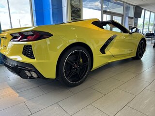 2024 Chevrolet Corvette Stingray C8, жёлтый, 13557473 рублей, вид 3
