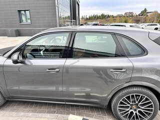 2019 Porsche Cayenne III, серый, 6500000 рублей, вид 4
