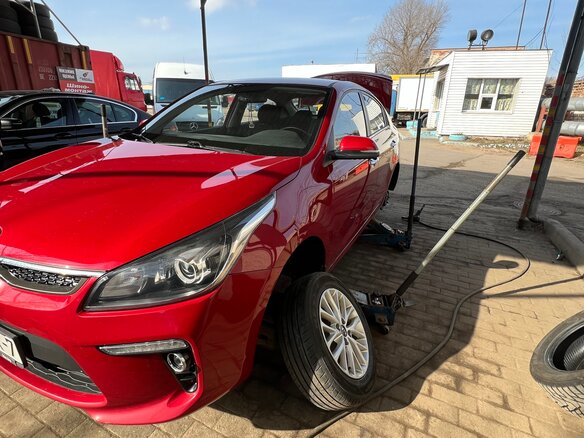 2019 Kia Rio IV, красный, 1500000 рублей - вид 4
