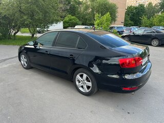 2013 Volkswagen Jetta VI, чёрный, 1400000 рублей, вид 4