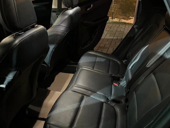 2019 Ford Escape IV, чёрный, 1980000 рублей - вид 10