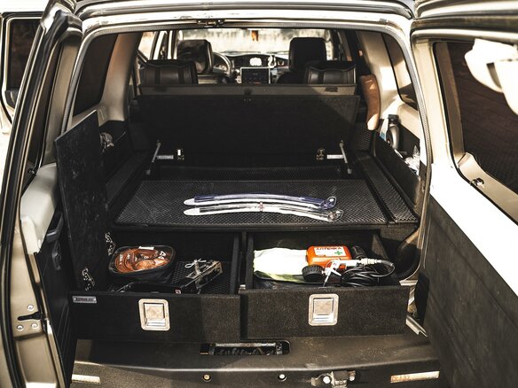 2011 Nissan Patrol V (Y61) Рестайлинг, серый, 5999995 рублей - вид 11