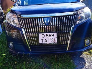 2015 Toyota Esquire I, синий, 1935000 рублей, вид 2