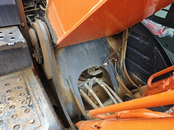 2021 Hitachi ZX210, оранжевый - вид 9