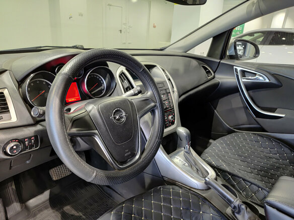 2013 Opel Astra J Рестайлинг, серебристый, 615000 рублей - вид 15