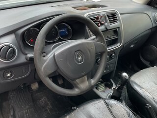 2018 Renault Logan II, белый, 520000 рублей, вид 4