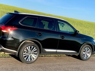 2021 Mitsubishi Outlander III Рестайлинг 3, чёрный, 2310000 рублей, вид 5