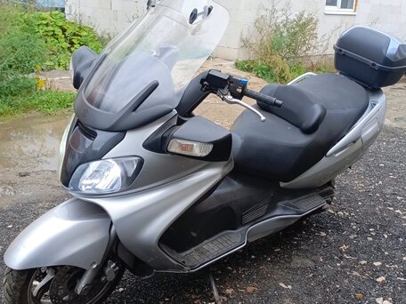 2004 Suzuki Burgman (SkyWave) 650, серебристый, 300000 рублей, вид 1