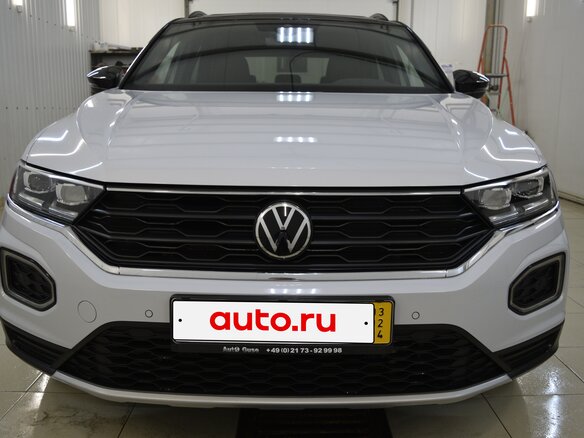 2021 Volkswagen T-Roc I, белый, 3550000 рублей - вид 2