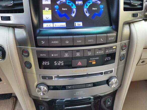 2013 Lexus LX 570 III Рестайлинг, чёрный - вид 17