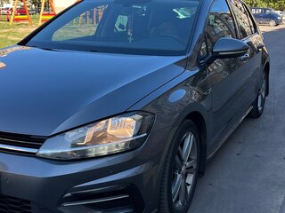 2017 Volkswagen Golf VII Рестайлинг, серый, 1250000 рублей, вид 1