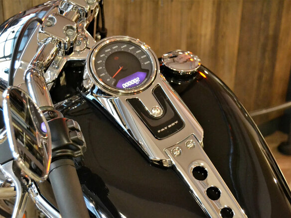 2024 Harley-Davidson Fat Boy, чёрный, 3500000 рублей - вид 13