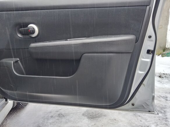 2013 Nissan Tiida I Рестайлинг, серебристый, 820000 рублей - вид 9