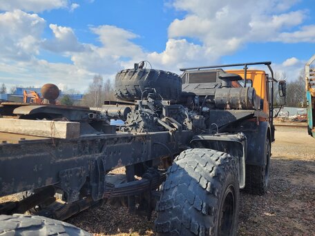 2010 МЗКТ 6923, красный, 2770000 рублей, вид 1