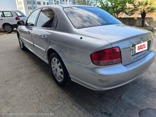2005 Hyundai Sonata ТагАЗ IV (EF) Рестайлинг, серебристый, 470000 рублей, вид 1
