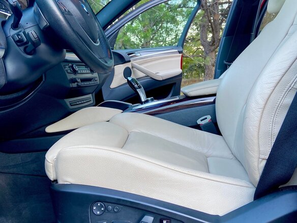 2010 BMW X6 50i 6-speed I (E71), красный - вид 12