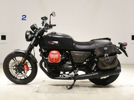 2019 Moto Guzzi V 7 III, чёрный, 792000 рублей, вид 1