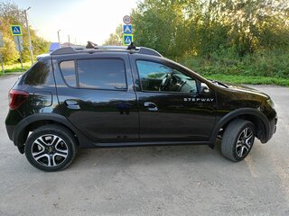 2015 Renault Sandero Stepway II, чёрный, 1050000 рублей, вид 2