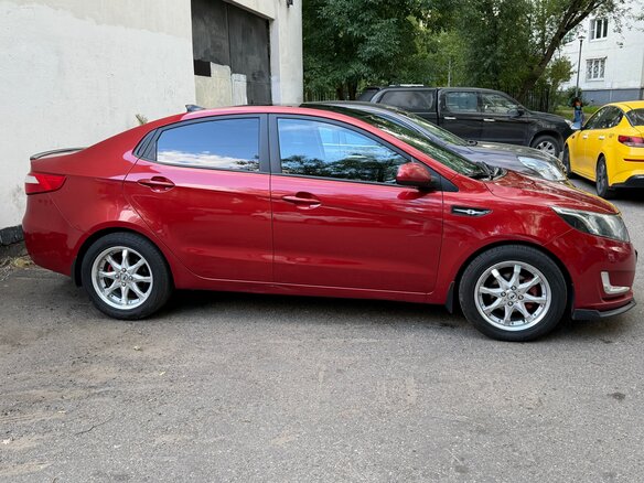 2011 Kia Rio III, красный - вид 4
