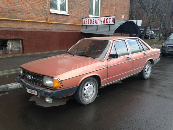 1977 Audi 100 II (C2), оранжевый