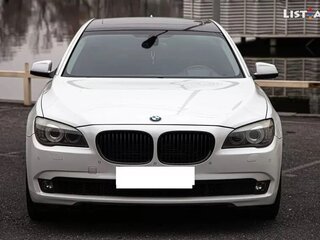 2010 BMW 7 серии Long 750Li xDrive V (F01/F02/F04), белый, 1890000 рублей, вид 2
