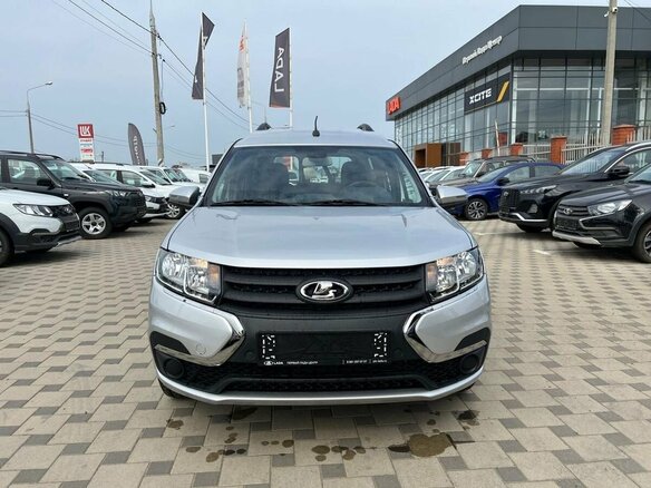 2026 Lada (ВАЗ) Largus I Рестайлинг, серебристый - вид 1