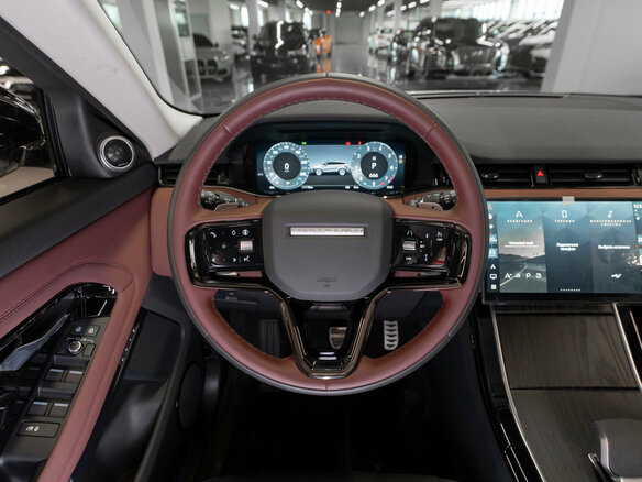 2025 Land Rover Range Rover Evoque II Рестайлинг, белый - вид 10