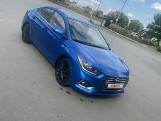 2017 Hyundai Solaris II, синий, 1790000 рублей, вид 3