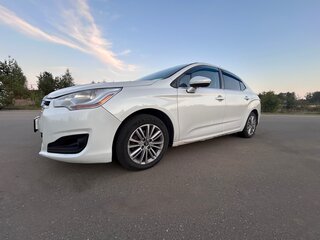2014 Citroen C4 II, белый, 700000 рублей, вид 3