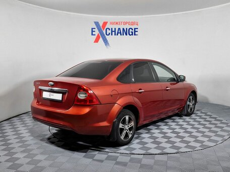 2008 Ford Focus II Рестайлинг, красный, 430000 рублей, вид 3