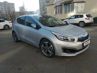 2018 Kia Ceed II Рестайлинг, серебристый, 1750000 рублей, вид 5