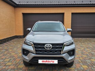 2022 Toyota Fortuner II Рестайлинг, серый, 5950000 рублей, вид 1