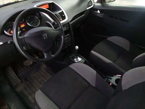 2008 Peugeot 207 I, красный, 430000 рублей - вид 3