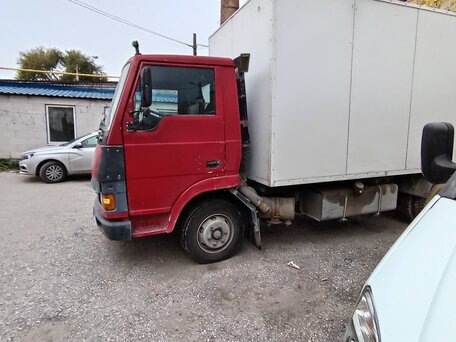 2008 TATA 613, красный, 750000 рублей, вид 4