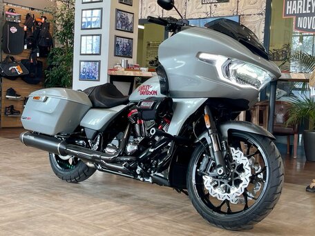 2025 Harley-Davidson CVO Road Glide ST, серый, 6200000 рублей, вид 1