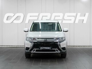 2019 Mitsubishi Outlander III Рестайлинг 3, белый, 1699000 рублей, вид 3