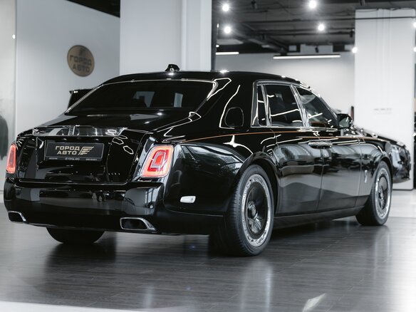 2021 Rolls-Royce Phantom VIII (Series I), чёрный, 45000000 рублей - вид 6