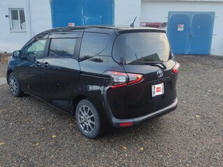 2015 Toyota Sienta II, чёрный, 1430000 рублей, вид 4