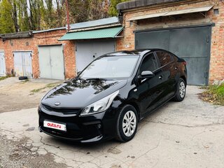 2018 Kia Rio IV, чёрный, 1400000 рублей, вид 1